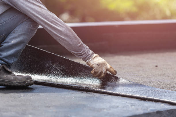 Professional Vapor Barrier Installation technician working in Fultonham, OH